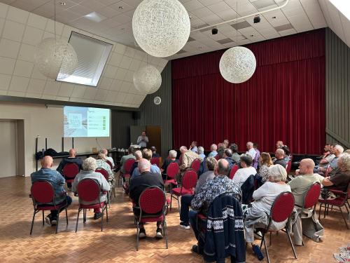 Presentatie in dorpshuis